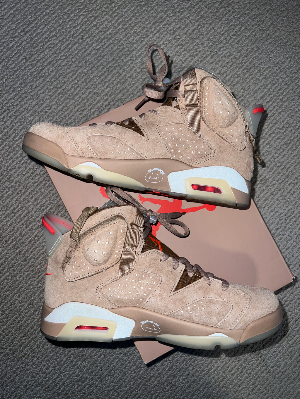 Pre-Owned Air Jordan 6 Retro
Travis Scott British Khaki