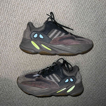 Load image into Gallery viewer, Pre-Owned adidas Yeezy Boost 700 'Mauve' - photo 1