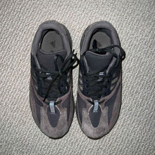 Load image into Gallery viewer, Pre-Owned adidas Yeezy Boost 700 'Mauve' - photo 3