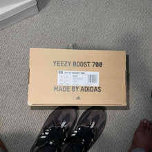 Load image into Gallery viewer, Pre-Owned adidas Yeezy Boost 700 'Mauve' - photo 6