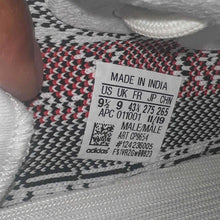 Load image into Gallery viewer, Pre-Owned adidas Yeezy Boost 350 V2 'Zebra' 2022/2023 - photo 7