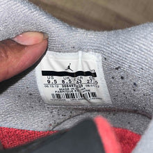 Load image into Gallery viewer, Pre-Owned Air Jordan 4 Retro 'Bred' 2012 - photo 7
