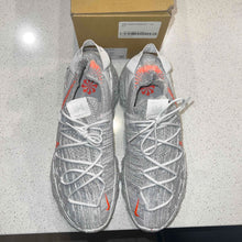 Load image into Gallery viewer, Pre-Owned Nike Wmns Space Hippie 04 'This Is Trash - Crimson' - photo 3