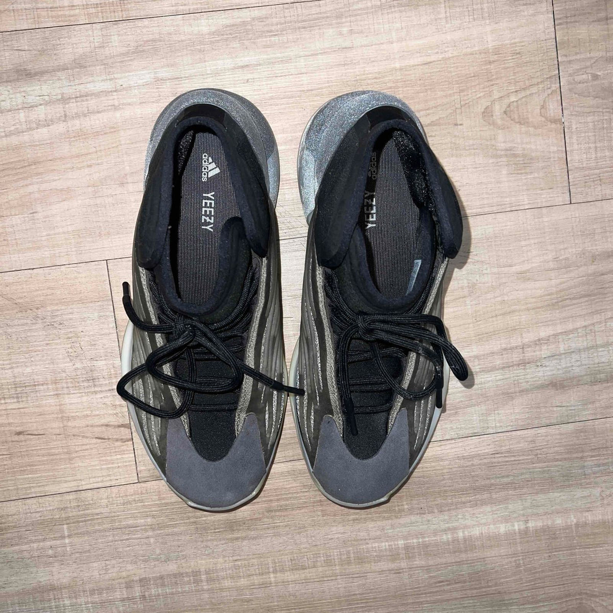 Pre-Owned adidas Yeezy Quantum 'Barium' - photo 3