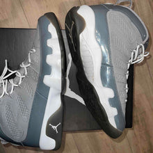 Load image into Gallery viewer, Pre-Owned Air Jordan 9 Retro 'Cool Grey' 2012 - photo 8