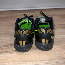 Load image into Gallery viewer, Pre-Owned Nike Kobe 8 SS 'Christmas' - photo 4