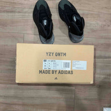 Load image into Gallery viewer, Pre-Owned adidas Yeezy Quantum 'Onyx' - photo 6
