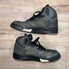 Load image into Gallery viewer, Pre-Owned Air Jordan 5 Retro 'Raging Bull Pack - 3M' - photo 2