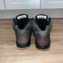 Load image into Gallery viewer, Pre-Owned Air Jordan 5 Retro 'Raging Bull Pack - 3M' - photo 4