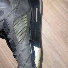 Load image into Gallery viewer, Pre-Owned Air Jordan 5 Retro 'Raging Bull Pack - 3M' - photo 9