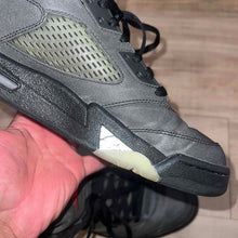 Load image into Gallery viewer, Pre-Owned Air Jordan 5 Retro 'Raging Bull Pack - 3M' - photo 10