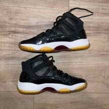 Load image into Gallery viewer, Pre-Owned Air Jordan 11 GS '72-10' - photo 2
