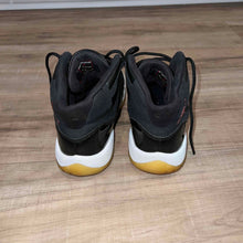 Load image into Gallery viewer, Pre-Owned Air Jordan 11 GS '72-10' - photo 4