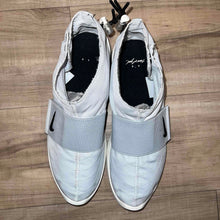 Load image into Gallery viewer, Pre-Owned Nike Air Fear Of God Moc 'Pure Platinum' - photo 3